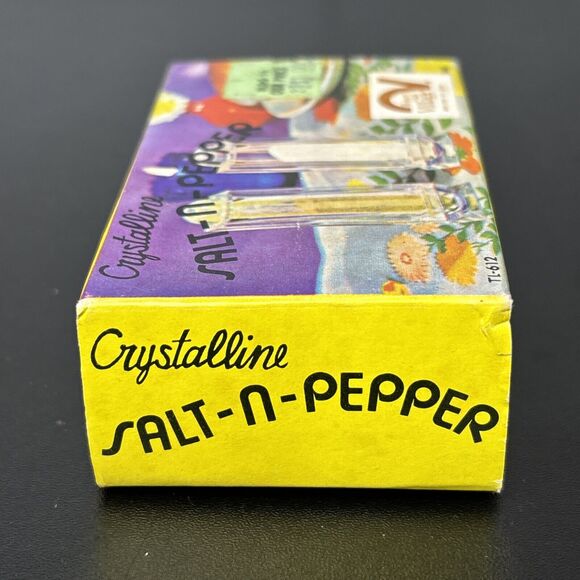 VINTAGE CRYSTALLINE SALT-N-PEPPER SHAKERS SET WITH ORIGINAL BOX HONG KONG RETRO - Picture 8 of 9